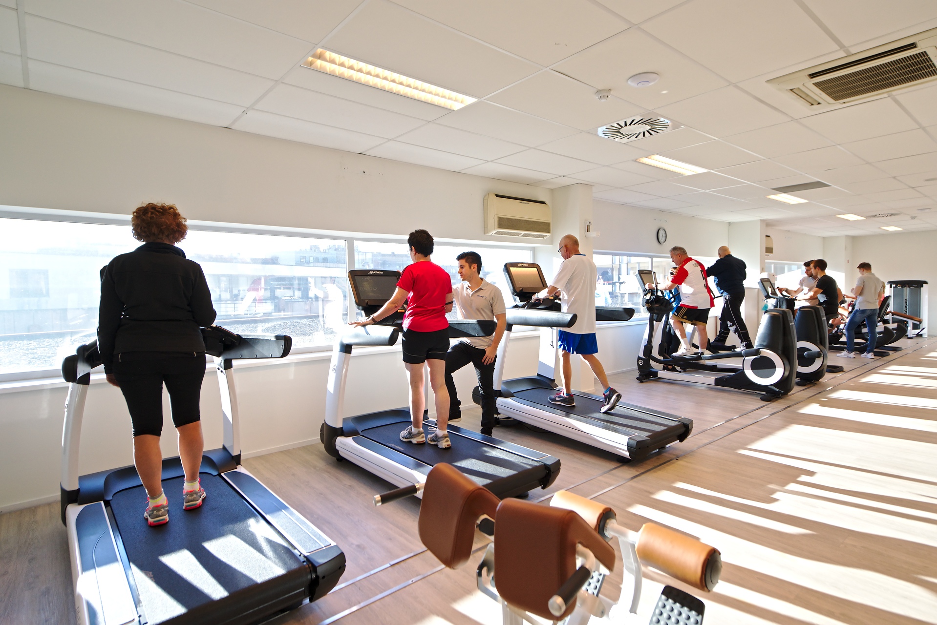 35-I-Fitness-Premium-Hasselt.jpg