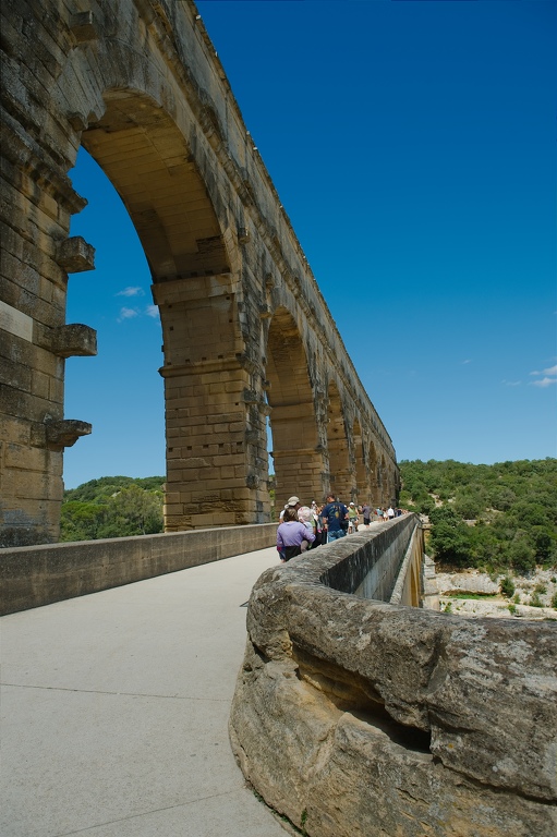 Pont_du_Gard-01.jpg