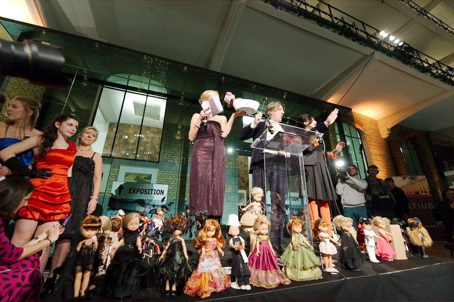 Dolls for charity 2012-Ph Luc Viatour 164