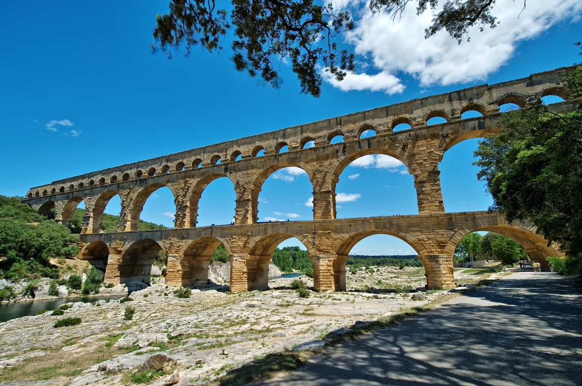 Pont_du_Gard-06.jpg