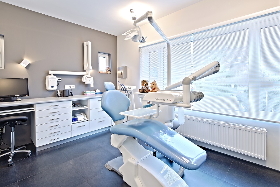 02-Dentiste-Pediatrique- Laurence-Watthe
