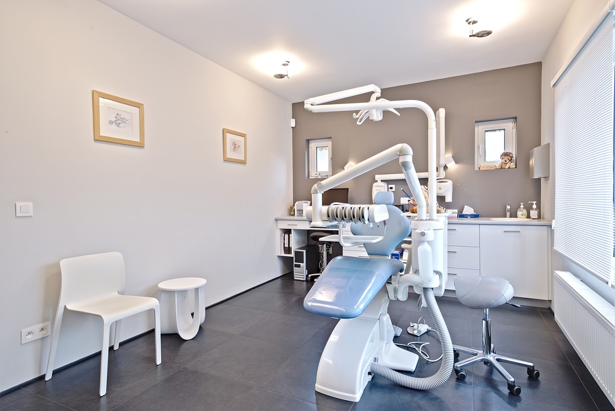 04-Dentiste-Pediatrique- Laurence-Watthe
