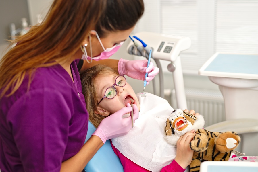 24-Dentiste-Pediatrique- Laurence-Watthe