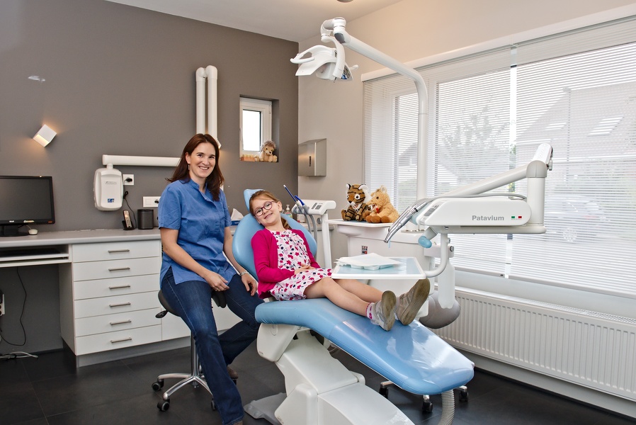09-Dentiste-Pediatrique- Laurence-Watthe