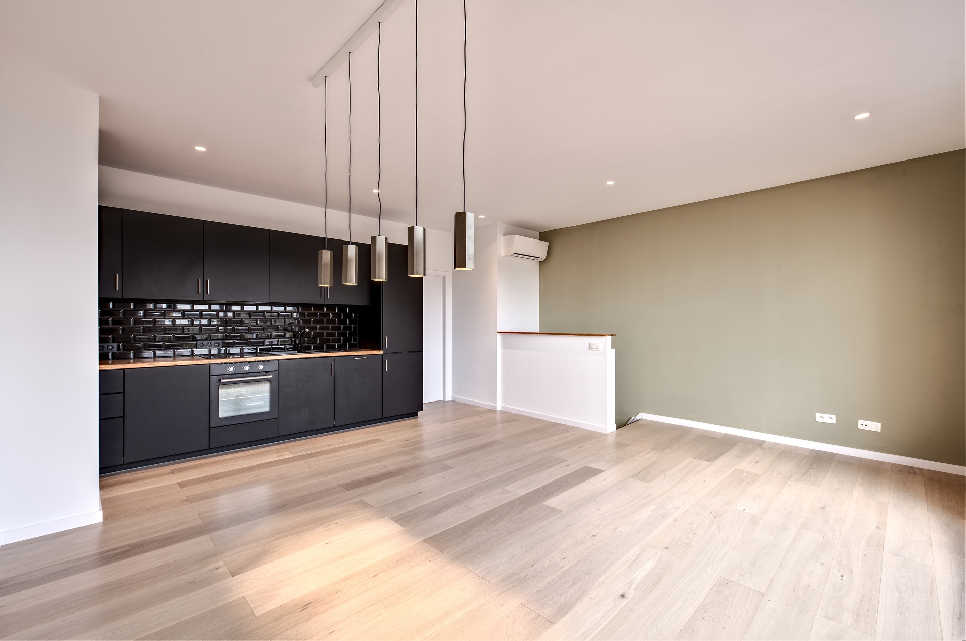16-Ixelles-Couronne-446-appartement-2.jpg
