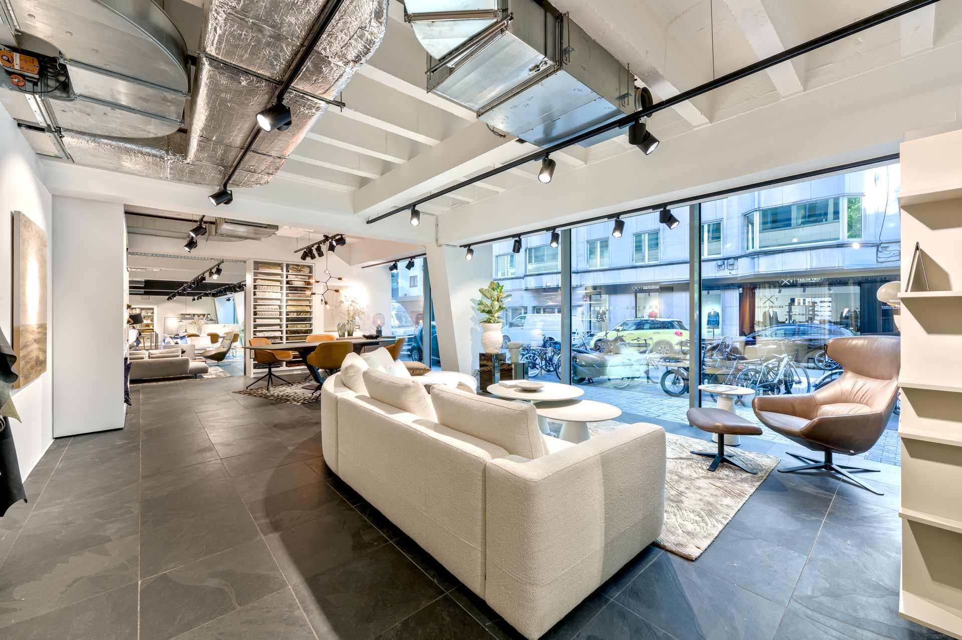 04-BoConcept Bruxelles.jpg