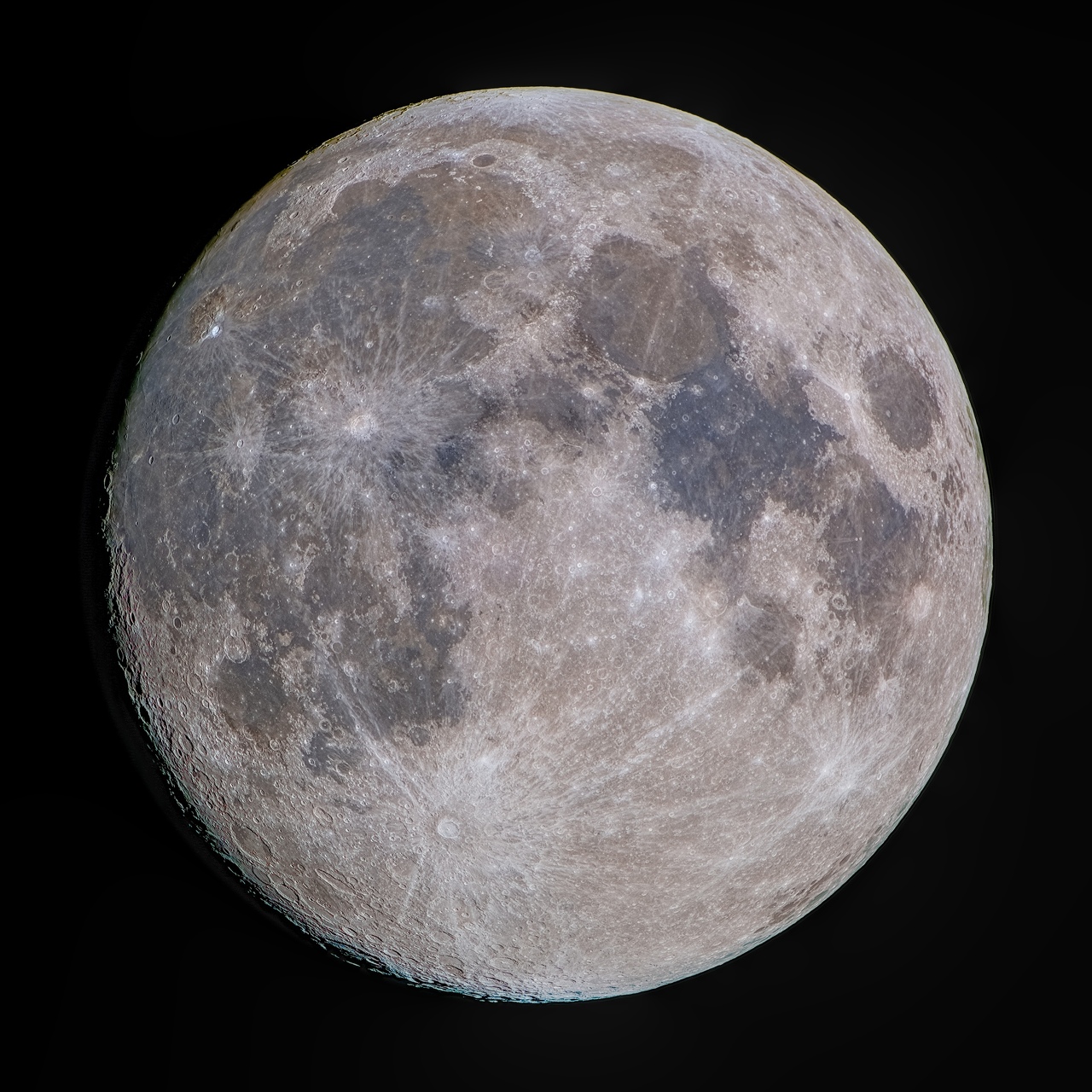La-Lune-vendredi-13-12-2024-Hamois-Belgique-color-saturation.jpg
